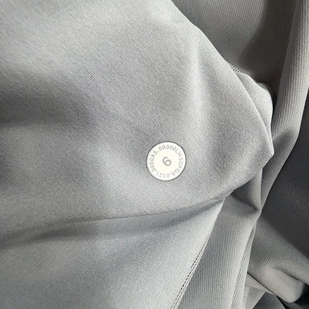 Lululemon Women's 6 Sage Grey Luxtreme Keep Moving Pants HR Minimalist Modern - Picture 11 of 11